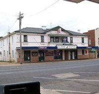 Globe Hotel Bombala