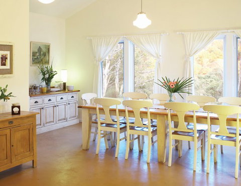 Andreas White House - Accommodation Guide 4