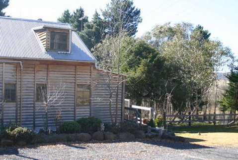 Carinya Alpine Village - Accommodation Guide 1