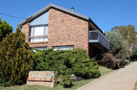 Three Way Inn - Accommodation Guide 0