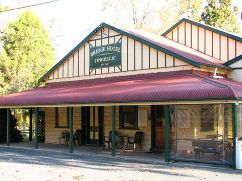 Bridge Hotel At Jingellic - Accommodation Guide 0
