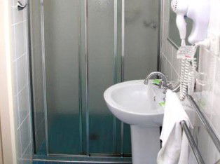 Gabriel Motor Inn - Accommodation Guide 2