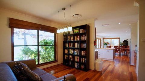 Cicada Country House - Accommodation Guide 1