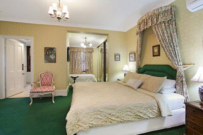The Old George And Dragon Guesthouse - Accommodation Asia 2