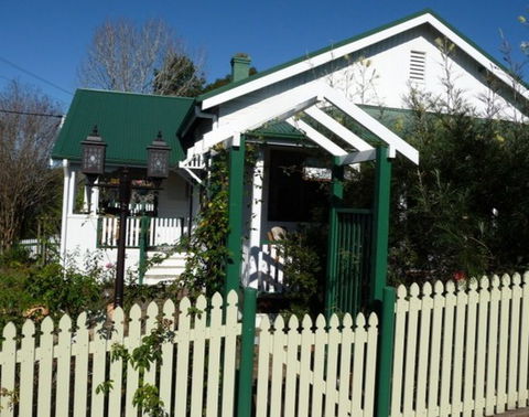 A Room With A View- Gloucester - Accommodation Guide 4