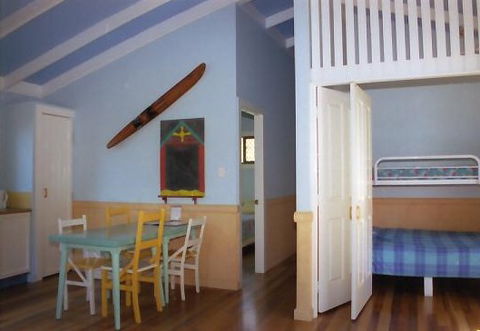 Moore Park Beach Huts - Accommodation China 1