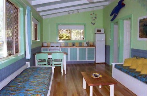 Moore Park Beach Huts - Accommodation China 2