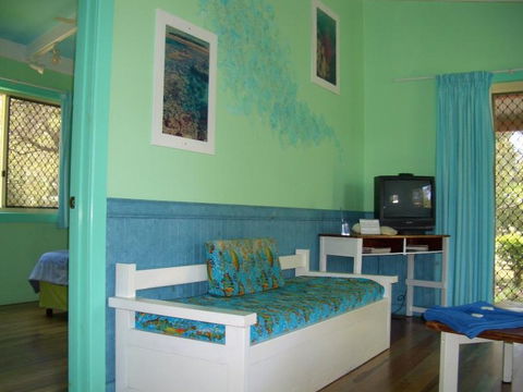 Moore Park Beach Huts - Accommodation China 5