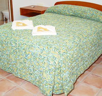 R  R  Woodgate Beach - Accommodation China