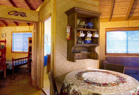 Straddie Bungalows - Accommodation China 2