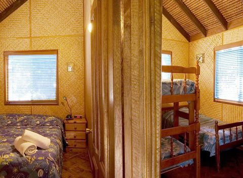 Straddie Bungalows - Accommodation China 4