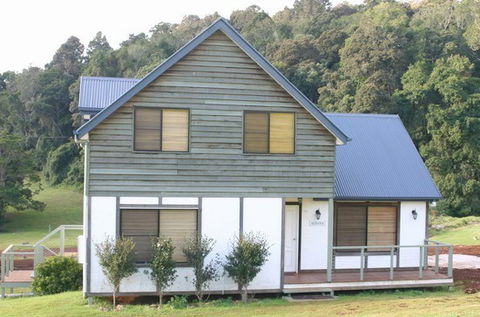 Aliana - Holiday Home - Accommodation Asia 4