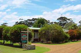 Lakeside Holiday Villas - Accommodation China 0