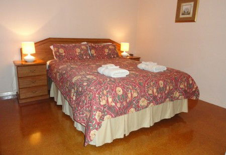 Tinglewood Cabins - Accommodation Guide 2