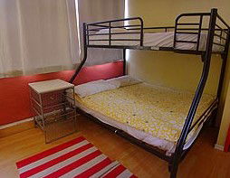 1201 East Backpackers - Accommodation Guide 2