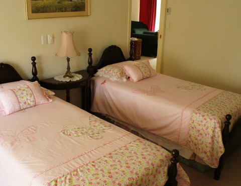 The Gold Coast Queenslander - Accommodation Asia 5