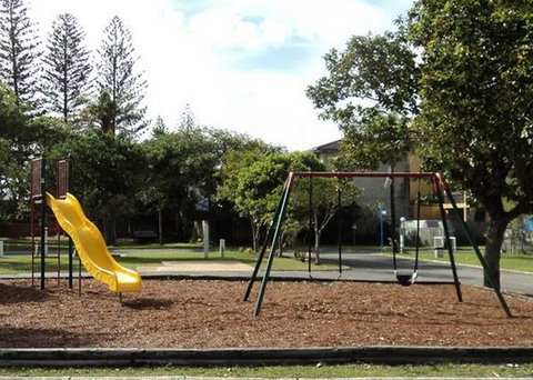 Palm Beach Mobile & Tourist Park - Accommodation China 3