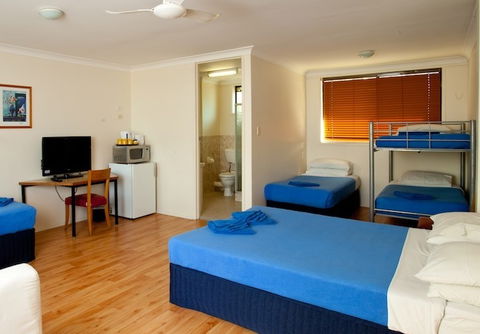 Motel Sundale - Accommodation Guide 1