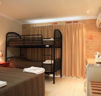 Emerald Central Palms Motel - Accommodation Guide