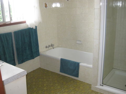 Cockatoo Drive - Accommodation China 3