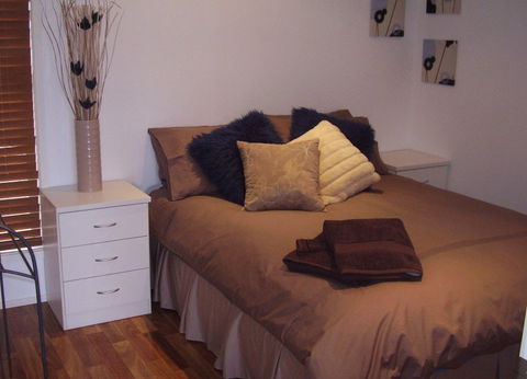 Biggenden B - Accommodation China 3