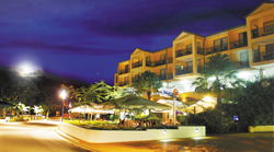 Airlie Beach Hotel - Accommodation Guide 0