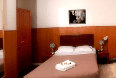 Holiday Lodge - Accommodation Guide