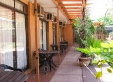 Desert Rose Inn - Accommodation Guide 0