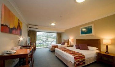 Airlie Beach Hotel - Accommodation Guide 2