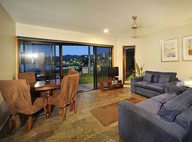 Airlie Waterfront Bed And Breakfast - Accommodation Guide 4