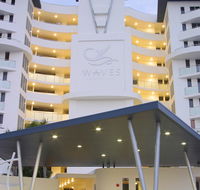 Waves Maroochy River - Accommodation China
