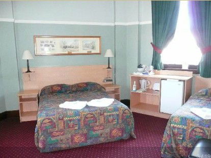 Boyles Hotel - Accommodation Guide 2