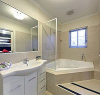 Comfort Inn And Suites Georgian Albury - Accommodation Guide