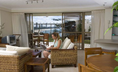 Gemini Court Holiday Apartments - Accommodation Asia 2