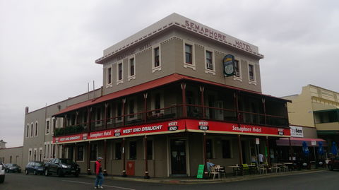 Semaphore Hotel - Accommodation China 0