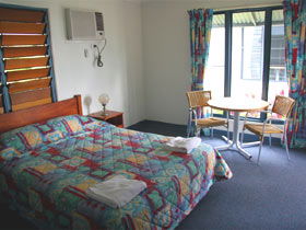 Sleepy Lagoon Hotel Motel - Accommodation Guide 0