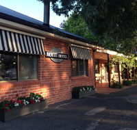 Moyhu Hotel - Accommodation Guide