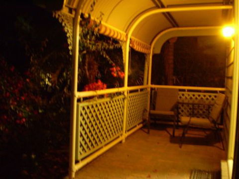 Banjo's Overnight & Holiday Units - Accommodation China 4