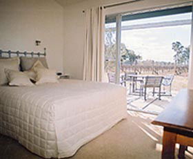 Tinnies At Back Creek Vineyard - Accommodation Asia 0