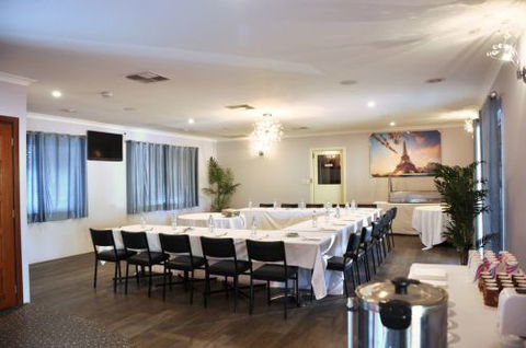 Pinjarra Resort  - Accommodation Guide 4