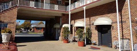 Golden Age Motor Inn - Accommodation Guide 7