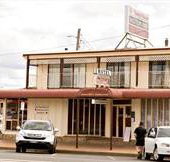Town House Motor Inn - Accommodation Guide
