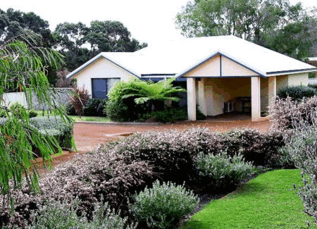 Bayside Villas - Accommodation Guide 3
