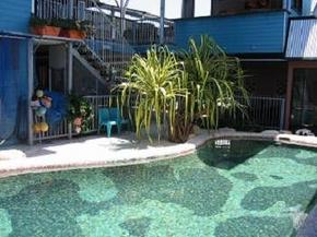 Kamerunga QLD Accommodation China