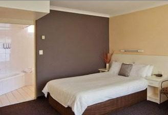 Country Comfort Tamworth Towers - Accommodation Asia 3