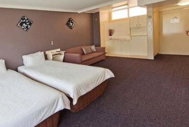 Country Comfort Tamworth Towers - Accommodation Asia 4