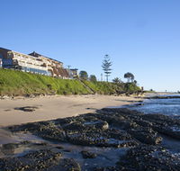 Oceanfront Motel - Accommodation Guide