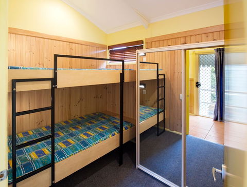 Cotton Tree Holiday Park - Accommodation China 3