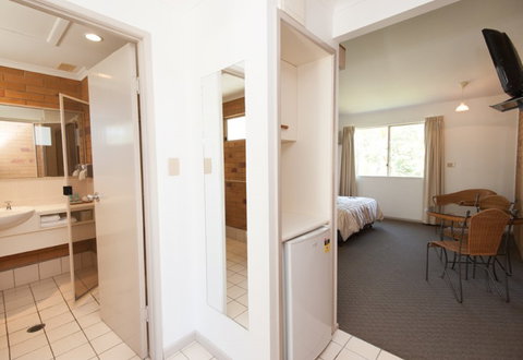 Country Comfort Gin Gin Wild Scotsman - Accommodation Asia 3