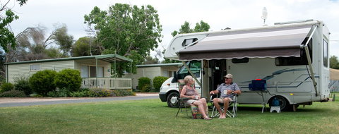 Berri Riverside Caravan Park - Accommodation Guide 2